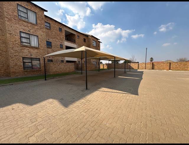 3 BEDROOM FLAT FOR SALE IN WALDRIFT